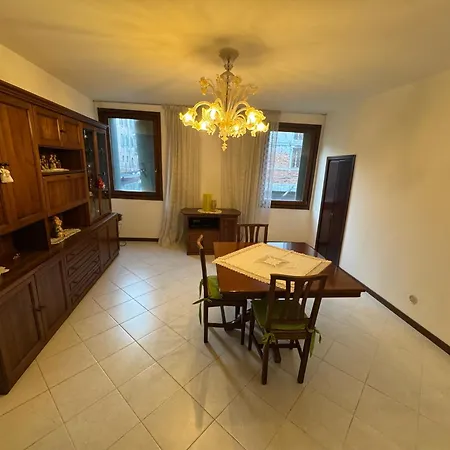 Zen , Canal View Konukevi Venedik