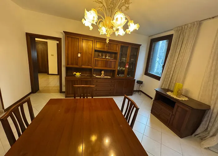 Zen , Canal View Konukevi Venedik