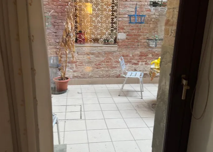 Zen , Canal View Konukevi Venedik