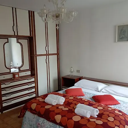 Zen , Canal View بيت ضيافة